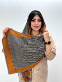 شال طرح دار حاشیه